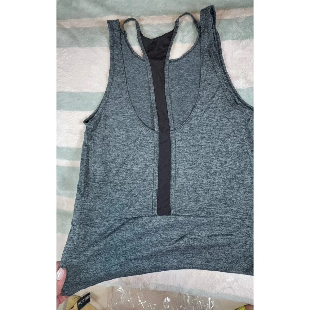 Women's size small NIKE dri-fit athletic tank top. EUC.